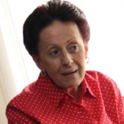 MYRIAM OCHOA: Revolución Educativa