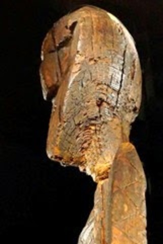 Shigir Idol wood carving