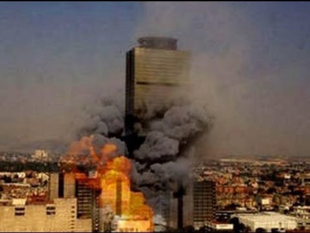 Explosión de la Torre Ejecutiva Pemex