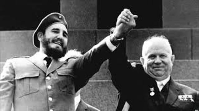 Fidel Castro toma el poder en Cuba