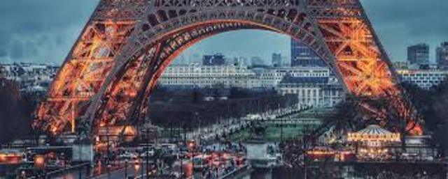 Marcelino viajó a París para solicitar la aprobación legal de los maristas.