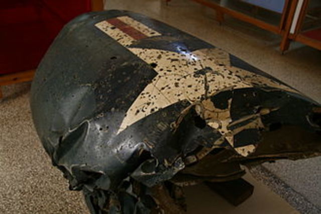 Un avión espía norteamericano U-2 descubre misiles soviéticos en Cuba - Se inicia la Crisis de los Misiles en Cuba