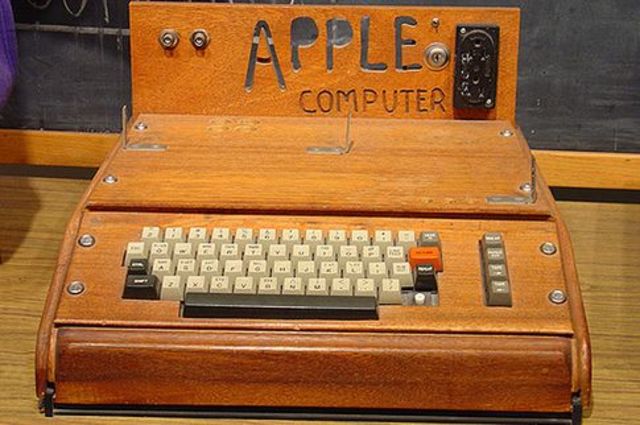 APPLE I