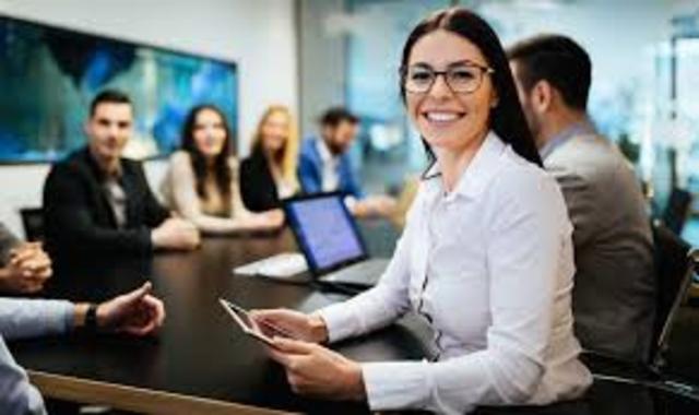 JEFE DE ADMINISTRACIÓN Y FINANZAS