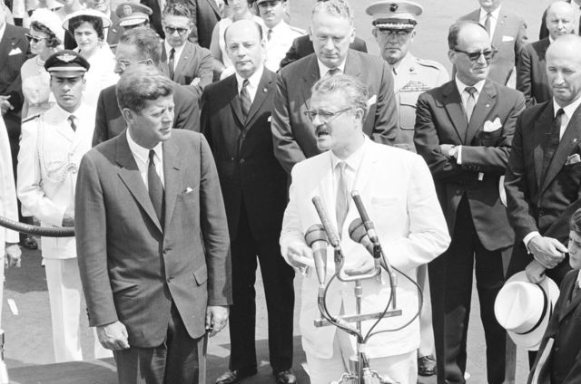 Carlos Julio Arosemena Monroy