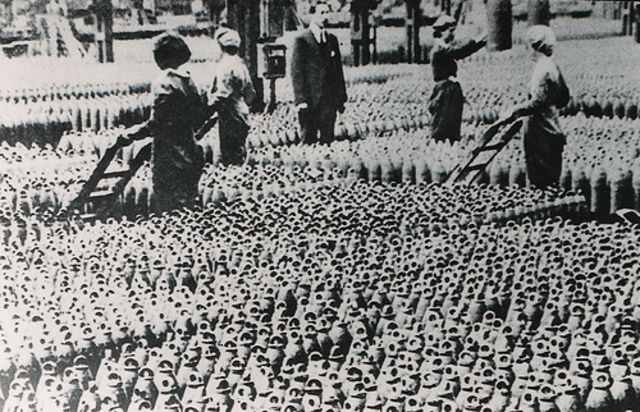 (EU). Women in London Demonstrate for the Right to Work in War Industries