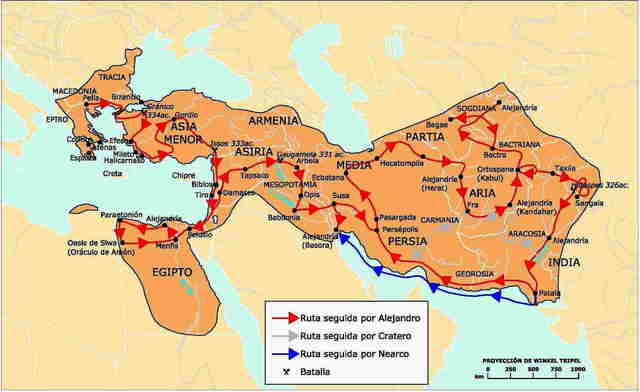 Alejandro conquista Fenicia, Samaria, Judea, Gaza y Egipto.