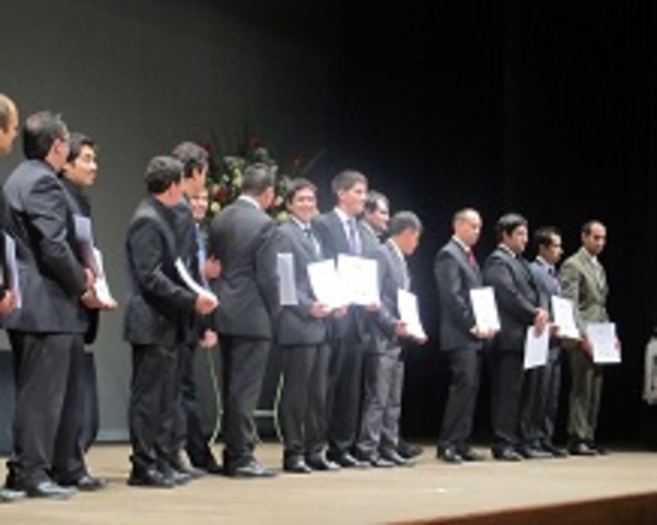 Titularme de Ingeniero en automatización y control industrial.