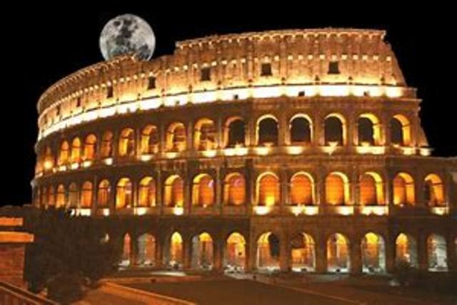 Viene costruito il colosseo