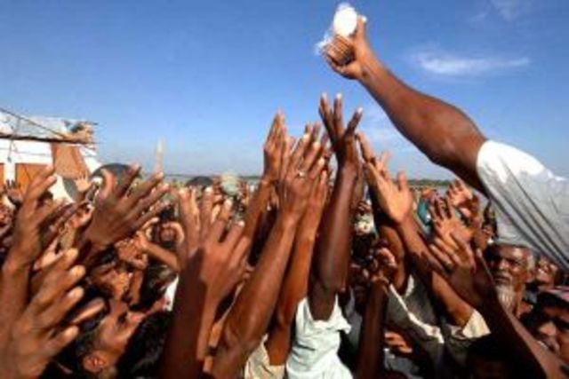 925 million hungry in the world