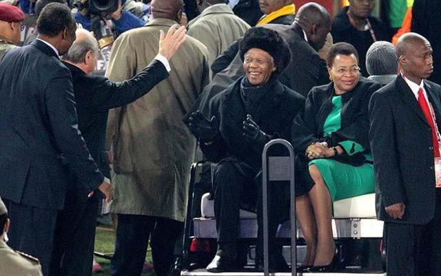 Mandela attends FIFA
