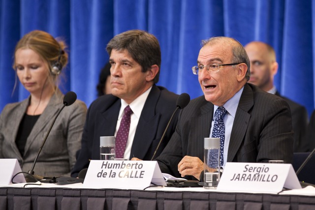 Instalación formal de las conversaciones