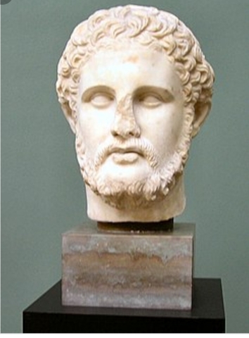 Filipo || muere y le sucede a su hijo Alejandro