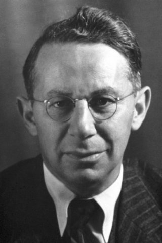 Reichstein Introdujo la cromatografía líquida o fluida, así extendió las aplicaciones de la cromatografía a sustancias sin color