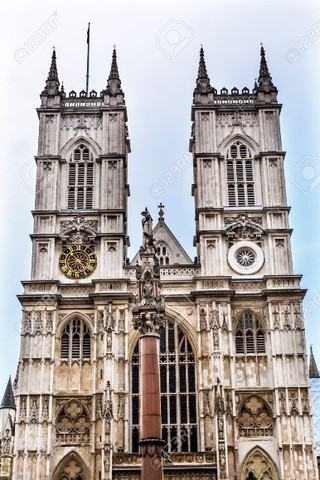 El número de famosos súbditos de Gran Bretaña enterrados en la abadía de Westminster era tal que se estaba acabando el espacio.
