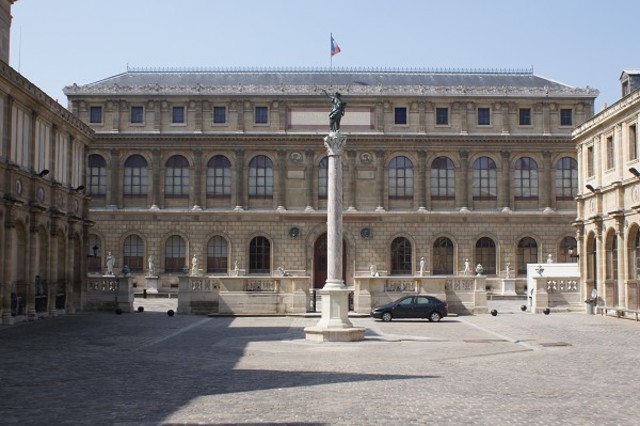 FUNDACIÓ ACADÈMIA DE BEAUX-ARTS DE PARÍS