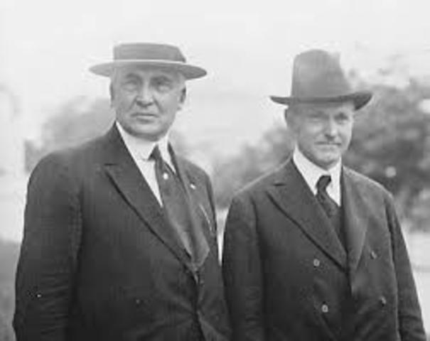 Warren G Harding dies