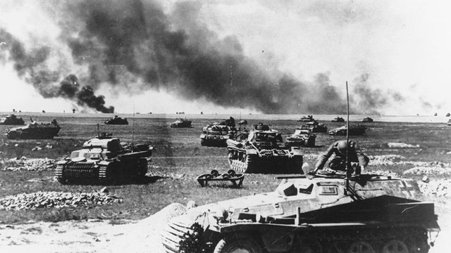 Hitler valt Sovjet-Unie aan