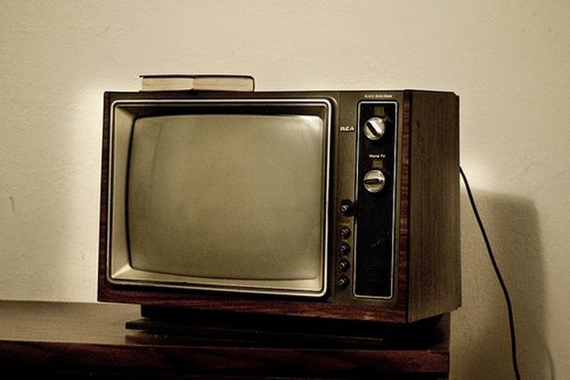 LA FM Y LA TELEVISION