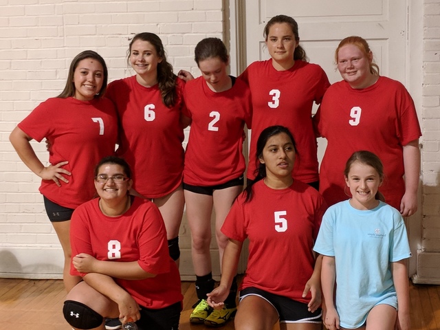 Hace cinco o siese años que jugue al voleibol.