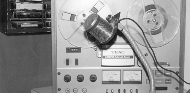 PRIMERA EMISORA CON PROGRAMACIÓN Y HORARIO REGULAR