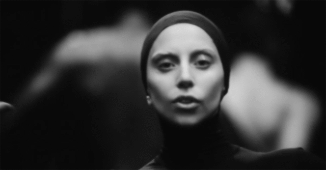 "Una experiencia espiritual con fuerte música electrónica"