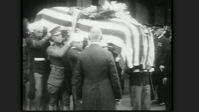 President Harding dies