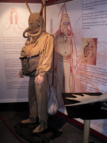 Leonardo de vinci also invented the diving suit