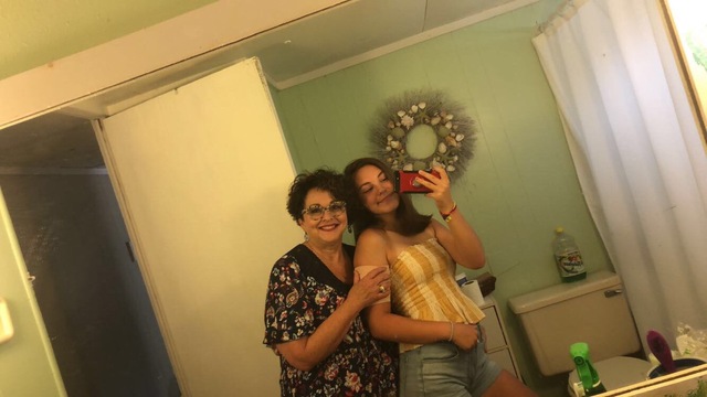 Hace seis años que visito a mi abuela en el verano.