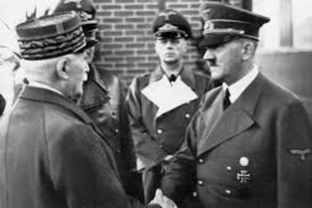 Hitler meets with top advisors
