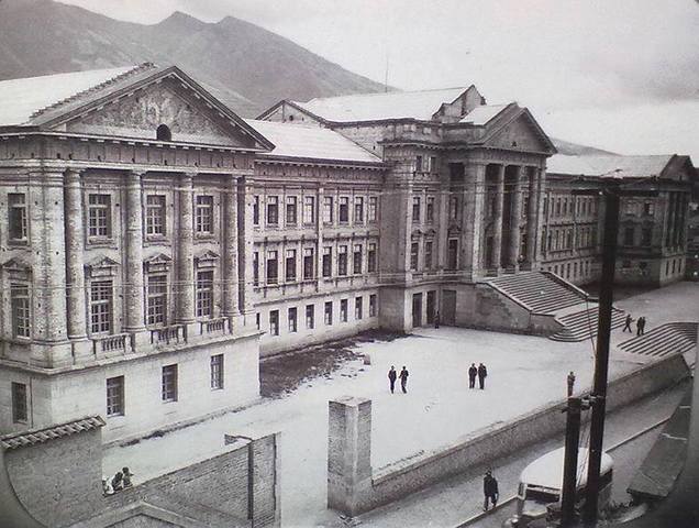 EDUCACION LAICA GRATUITA Y MASIVA