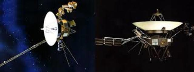 VOYAGER 1 Y 2