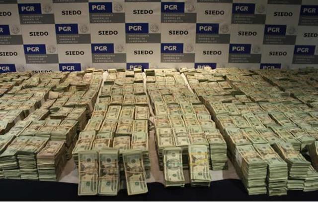 El Gobierno decomisa más de 26 millones de dólares, la segunda incautación más grande de la historia hasta ese momento.