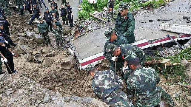Los efectos desastrosos de una vaguada y los grandes deslizamientos de tierra que se suscitaron en el Valle del río Mocotíes ubicado en el estado Mérida al oeste de Venezuela, ocasionando la Tragedia del Mocotíes.