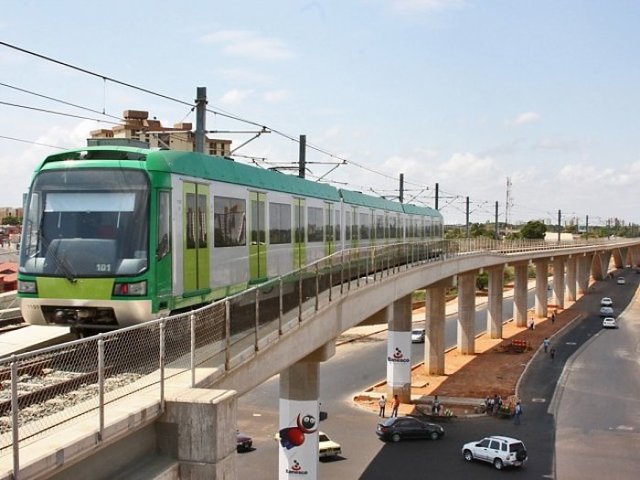 La Línea 1 del Metro de Maracaibo inicia formalmente operaciones comerciales, luego de que fuese inaugurado de manera pre-operativa y gratuita en 2006. Paralelamente, es inaugurada la estación Urdaneta.