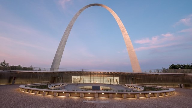 The Gateway St. Louis Arch is Completed