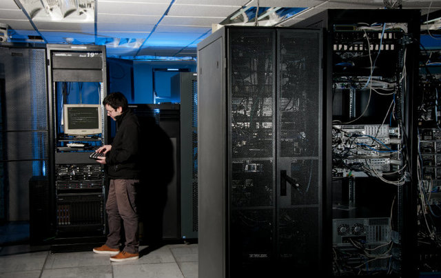 Se funda el Laboratorio Universitario de Computo de alto rendimiento