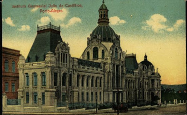 Construção do prédio do Ginásio Júlio de Castilhos