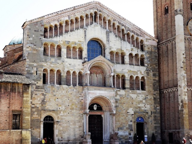 Leonardo work as a apprentice