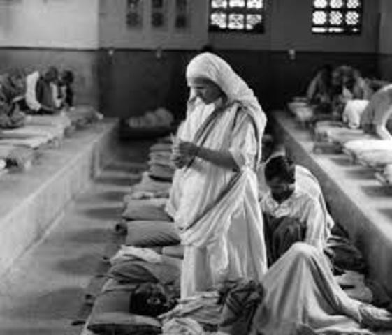 When she opened the firts home for dyings?