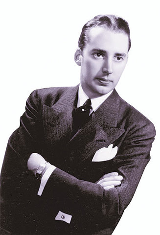 Brooks Stevens(1911-1995)