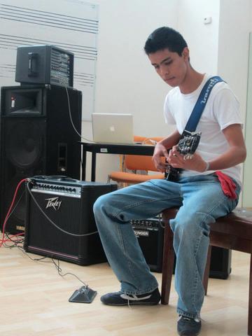 Primer recital de Guitarra Electrica