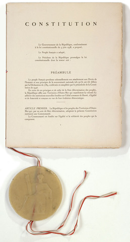 adoption de la nouvelle constitution de la Ve République