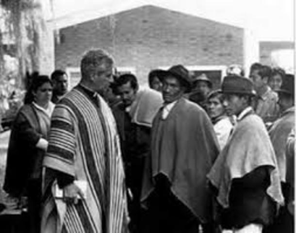 Funda la Corporación Universitaria Minuto de Dios