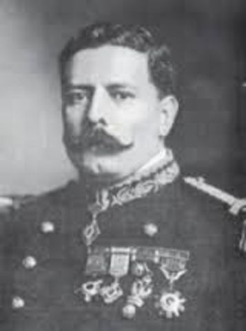 Félix Díaz se rebela desde Veracruz contra el gobierno maderista.