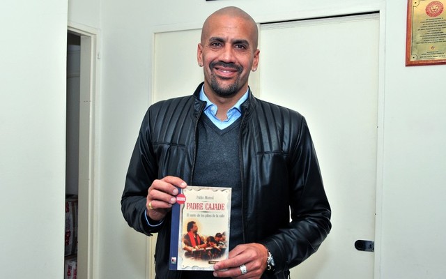 Presentación del libro Padre Cajade en EDLP