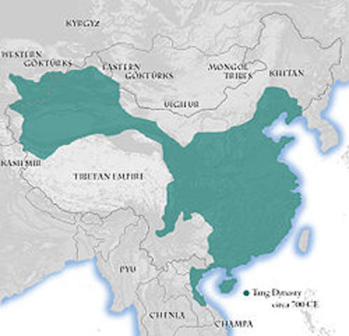 China: Comienza la dinastía Tang.