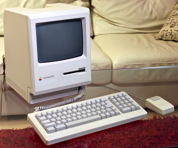 Macintosh Plus