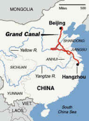 China: Se completa la construcción del Gran Canal.