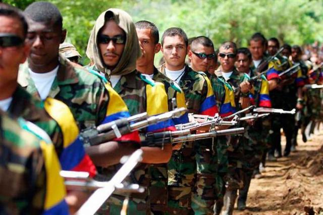 Entrega de primeras 140 armas